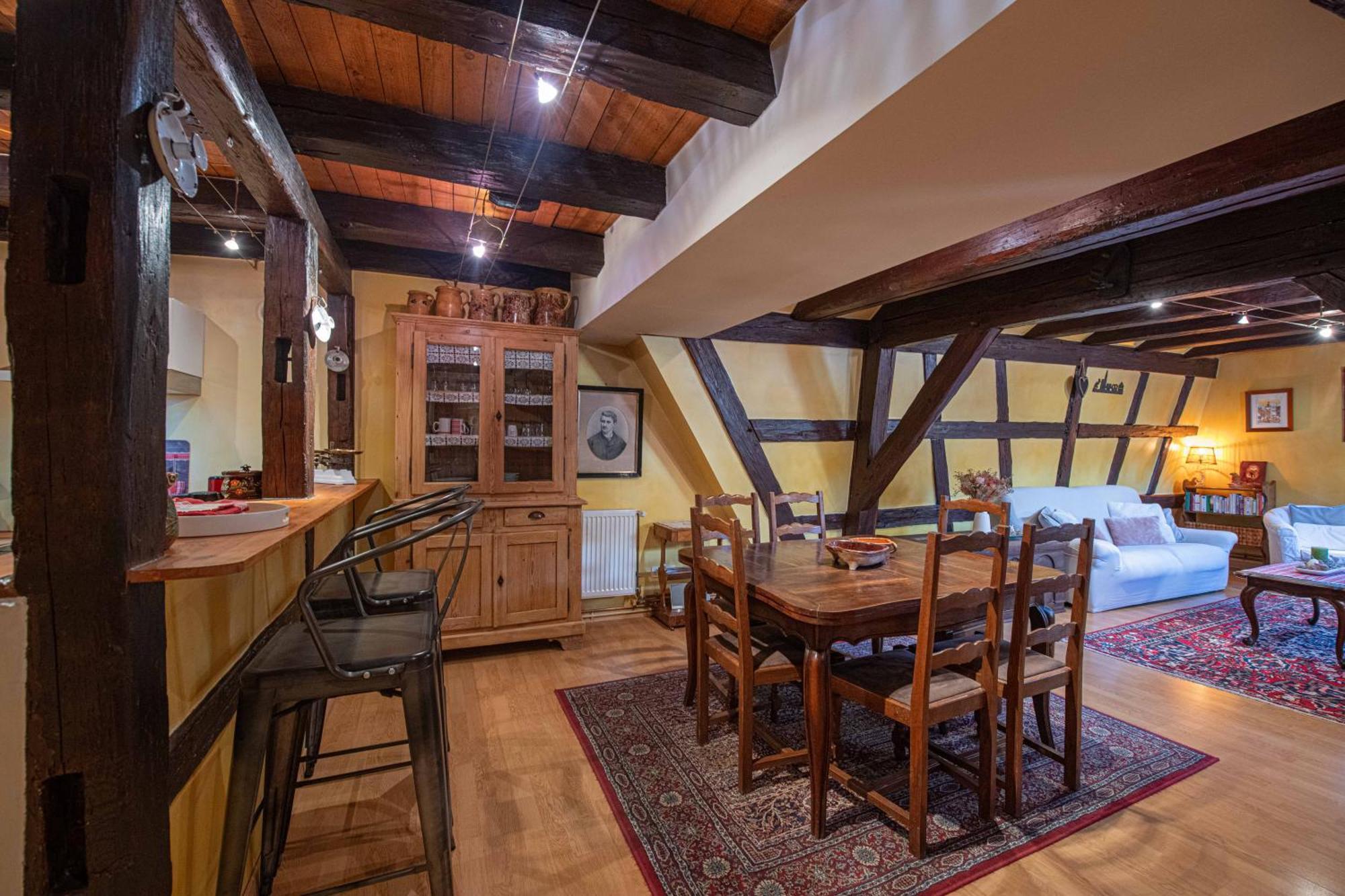 Les Gites Coeur De Vigne Riquewihr Buitenkant foto