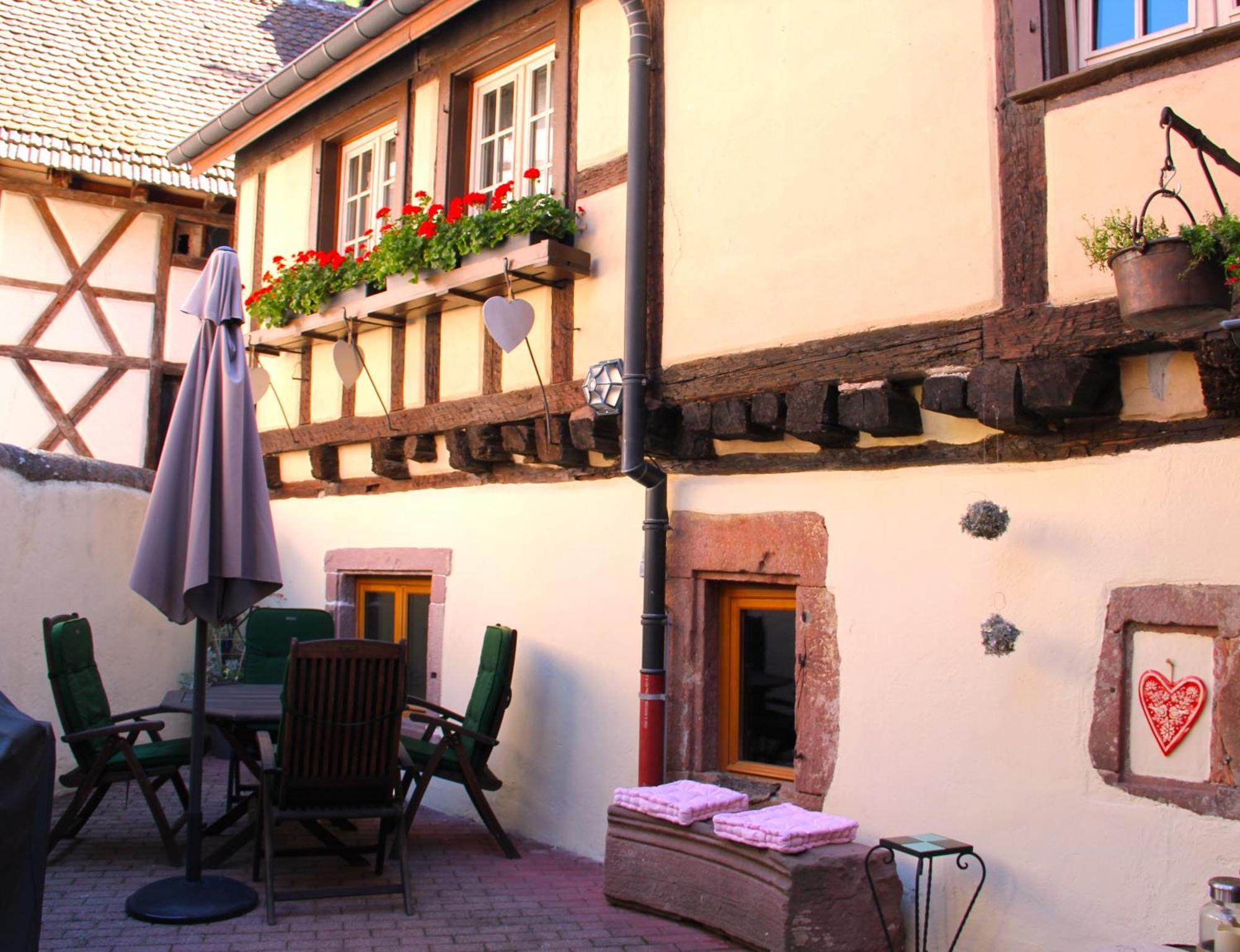 Les Gites Coeur De Vigne Riquewihr Buitenkant foto